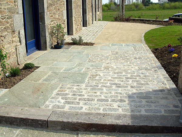 Dallage, terrasse, chape pavée dans la Loire